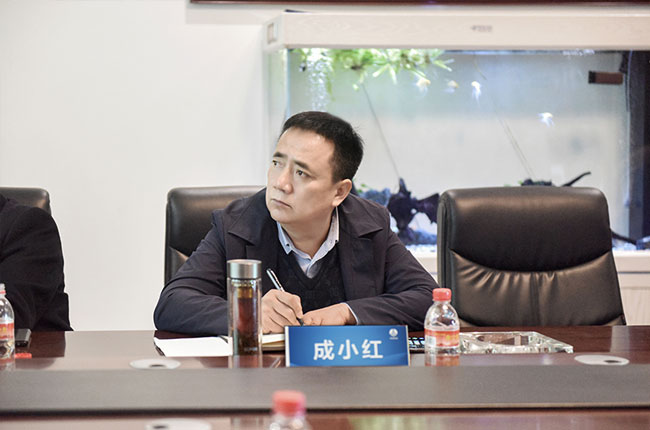 各一對(duì)一現(xiàn)場(chǎng)交流