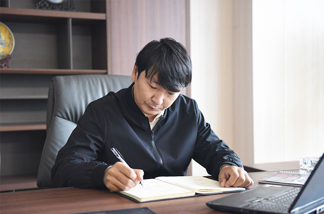 中譽(yù)鼎力山東大區(qū)經(jīng)理李觀本 中譽(yù)鼎力山東大區(qū)經(jīng)理李觀本