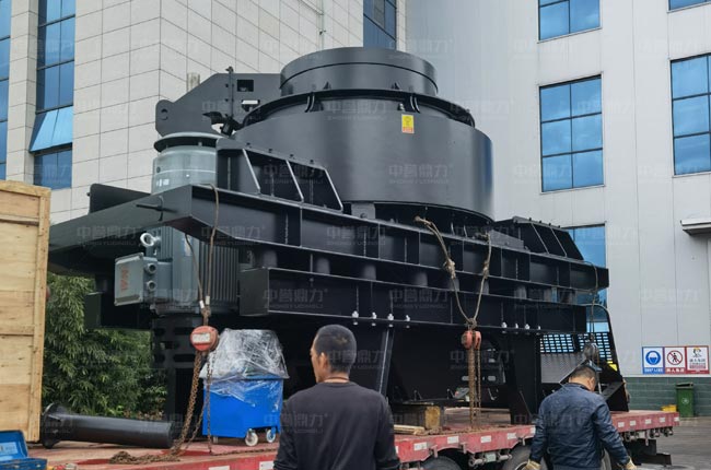 沖擊式制砂機(jī)發(fā)貨現(xiàn)場(chǎng)