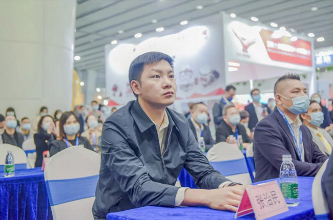 中譽鼎力董事長張治民應邀出席現(xiàn)場 中譽鼎力董事長張治民應邀出席現(xiàn)場