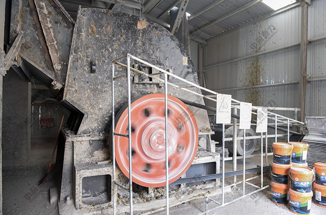 使用中譽鼎力時產(chǎn)1100噸綠色環(huán)保砂石骨料生產(chǎn)線設備