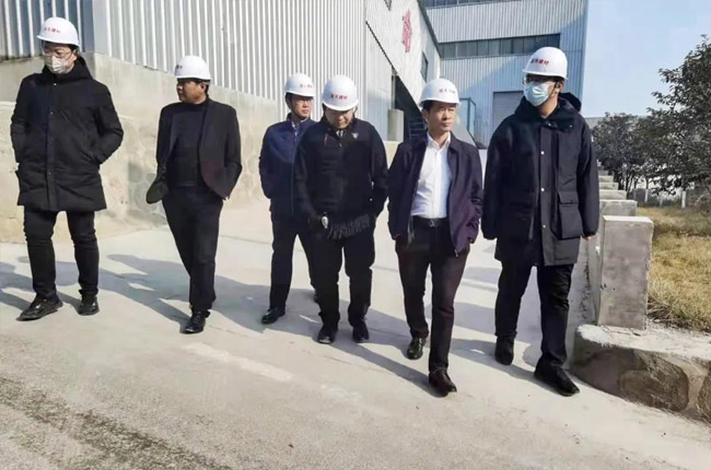 中建路橋集團考察團考察衛(wèi)輝市藍天環(huán)保材料有限公司