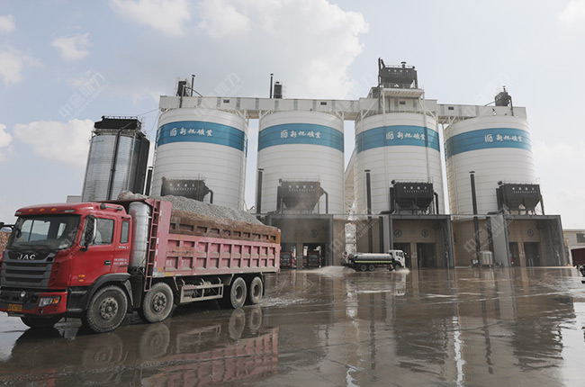 散裝物料自動(dòng)裝車系統(tǒng) 散裝物料自動(dòng)裝車系統(tǒng)