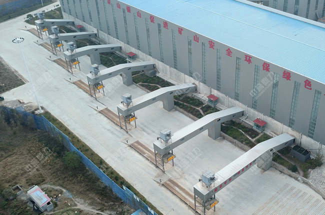 料倉(cāng)自動(dòng)放料系統(tǒng) 料倉(cāng)自動(dòng)放料系統(tǒng)