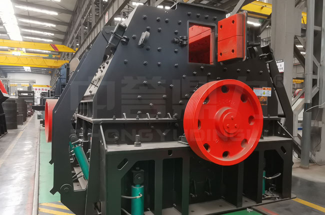 可逆錘式制砂機