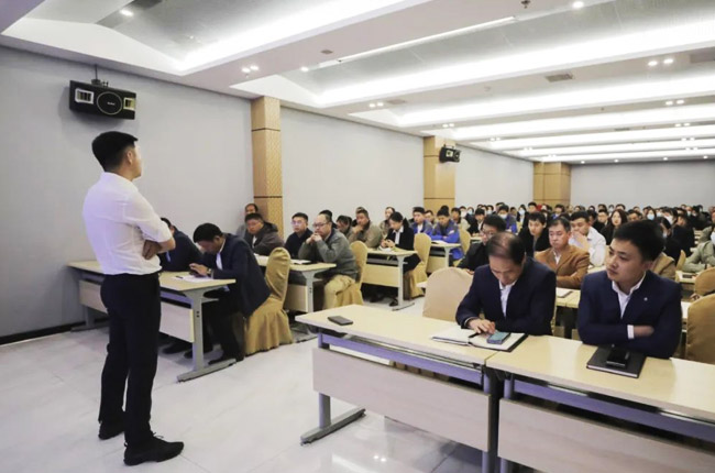 中譽鼎力舉行2022年第一季度工作總結(jié)會