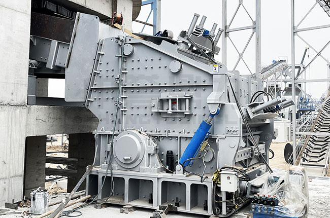 DLHCS系列反擊式破碎機