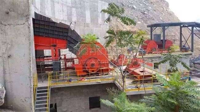 鼎力生產(chǎn)線現(xiàn)場