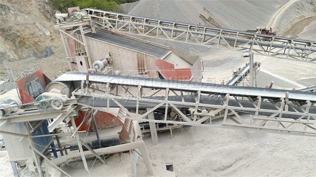 混凝土攪拌站生產(chǎn)現(xiàn)場(chǎng)