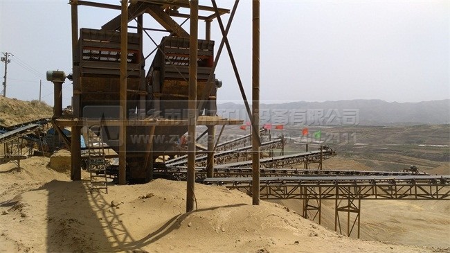 生產(chǎn)線中的振動篩