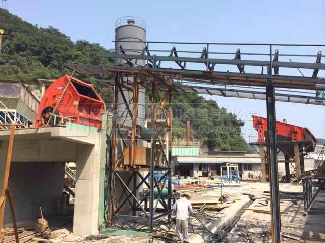 粉磨生產(chǎn)線中的振動(dòng)篩分設(shè)備