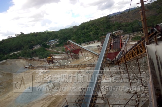 云南普洱時(shí)產(chǎn)500噸砂石設(shè)備生產(chǎn)線 云南普洱時(shí)產(chǎn)500噸砂石設(shè)備生產(chǎn)線