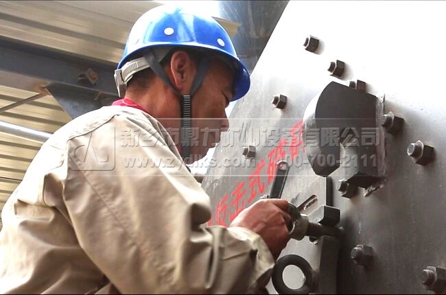 單段錘式破碎機(jī)維修