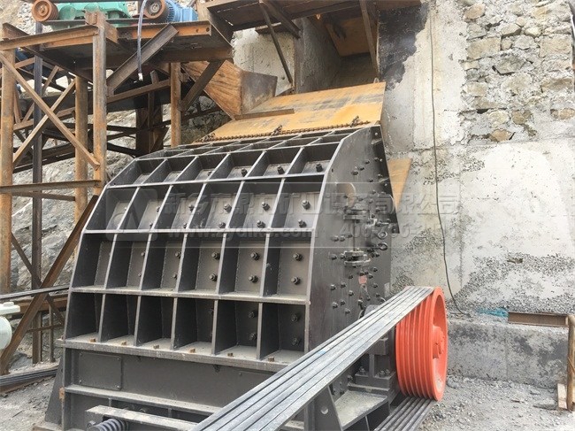 小型礦石破碎機(jī)設(shè)備價(jià)格