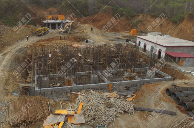 河南駐馬店確山縣劉店縝隆鑫建材時(shí)產(chǎn)2500-3000噸石料生產(chǎn)線