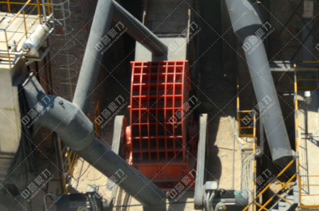 河北邢臺臨城中聯(lián)水泥石料生產(chǎn)線頭破