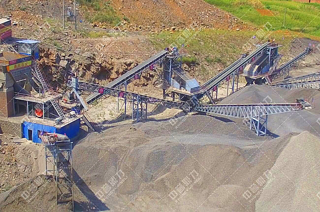 石子廠的加工現(xiàn)場