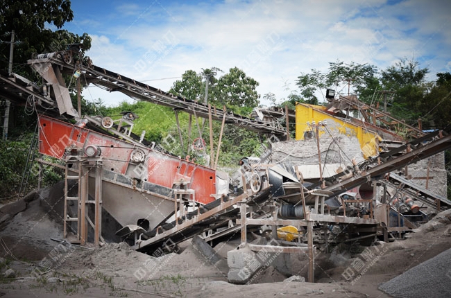 機制砂生產(chǎn)現(xiàn)場