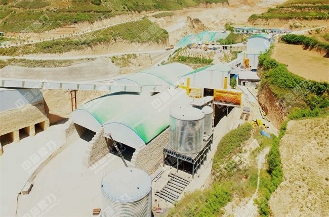 生產(chǎn)線上的中轉(zhuǎn)料倉(cāng)