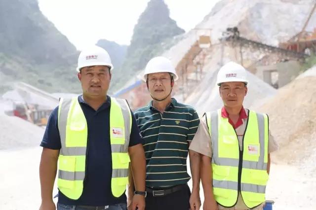 ����(w��)�N�۽�(j��ng)�����A܊�����b�ۺ󹤳̎��������c�c��ɽ��Ĳ�ʯ��(ch��ng)������Ӱ��Ӱ