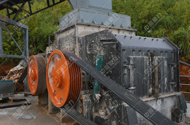 制砂機(jī)工作現(xiàn)場(chǎng)