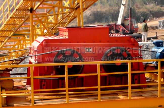 石頭打沙機(jī)