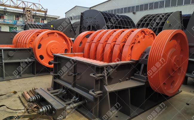 錘式磕石機結(jié)構(gòu)