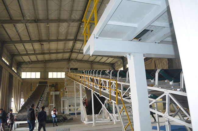 礦用皮帶運(yùn)輸機(jī)