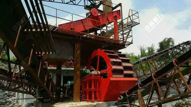 振動(dòng)喂料機(jī)和洗砂機(jī)