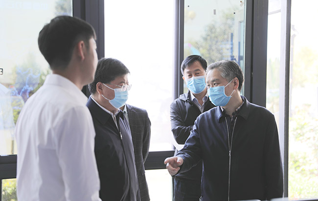 新鄉(xiāng)市副市長王占波一行參觀中譽鼎力礦山管理云數據