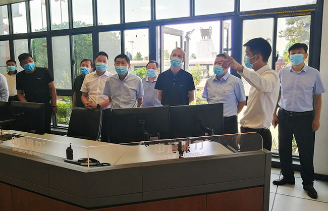 湖北省赤壁市參觀中譽鼎力礦山管理云數(shù)據(jù)