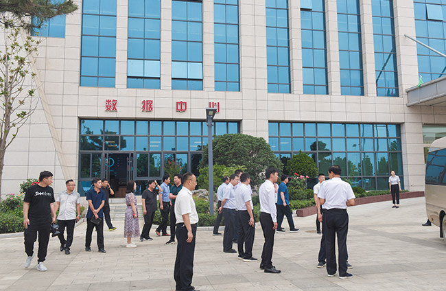 滎陽市導(dǎo)一行蒞臨中譽(yù)鼎力
